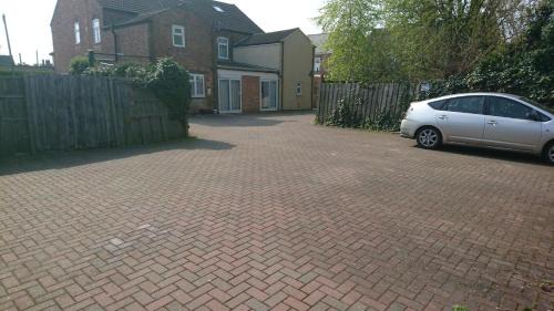Peterborough Casa | Arman Lodge House