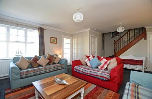 Bamburgh Casa | Armstrong Cottages No22