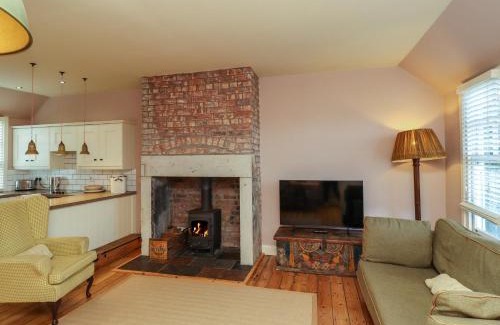Bamburgh Casa | Armstrong Cottages No6
