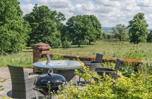 Kippen Casa | Arngomery Stables