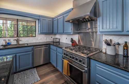 Glencoe Casa | Arnold Basecamp - New Listing - Steps from the Arnold Rim Trail