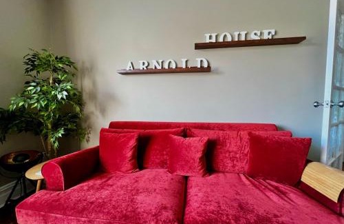 Pudsey Casa | Arnold House in the heart of Calverley village