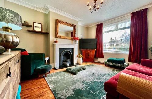 Pudsey Casa | Arnold House in the heart of Calverley village