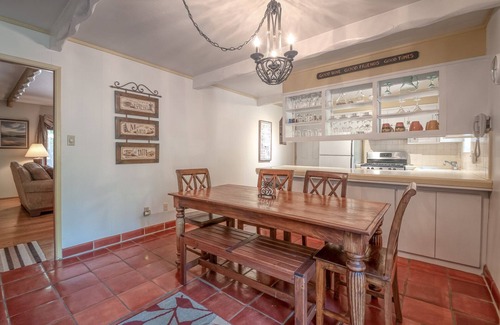 Glencoe Cabina | ARNOLD SCHWARTZENCABIN - PET FRIENDLY W/FENCED BACK YARD AND HOT TUB