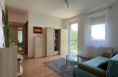 Pecs Apartamento | ÁRNYAS LIGET APARTMAN - Free parking