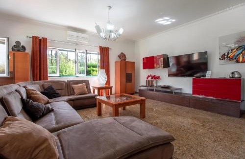 Charneca de Caparica e Sobreda Villa | Aroeira Villa - Sea & Golf