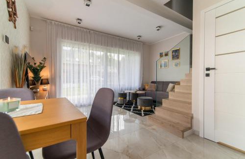 Debki Casa | AROMA DĘBKI Całoroczny prywatny dom na zamkniętym osiedlu.