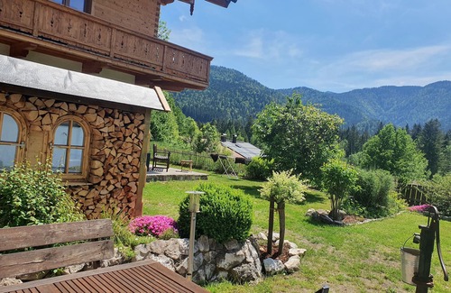 Groissenbach Casa | Llegar y sentirse bien. Usted se sorprenderá por nuestro moderno