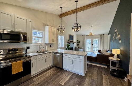 Waleska Casa | ARROWHEAD HIDEAWAY: Mountain Home - Hike, Golf, Kayak, & Near Baseball