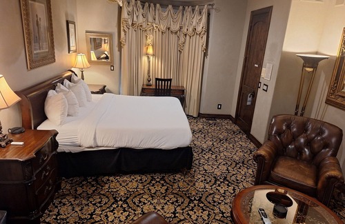Doubleheader Cama Y Desayuno | Arrowhead Manor B&B