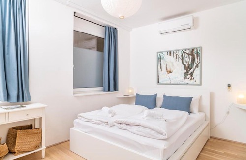 Wieden Apartamento | Art Apartment Karlsplatz by ichbucheAT