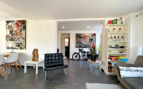 Duingt Apartamento | Art Booking . . . by Benoit B