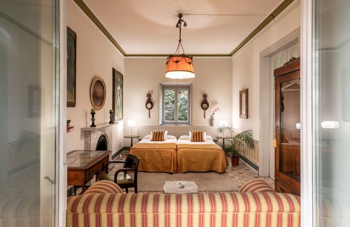 Centro histórico de Denia Hotel | Art Boutique Hotel Chamarel