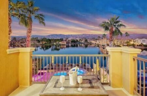 Terra Lago Casa | Art Deco lakefront retreat