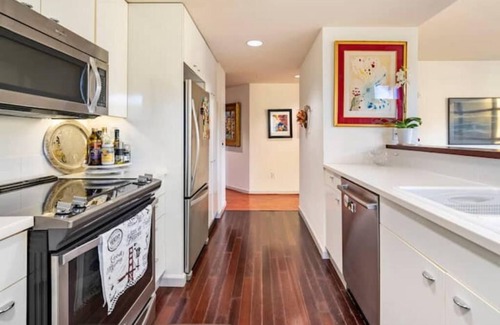 South Beach Apartamento | Art deco oasis in downtown SF