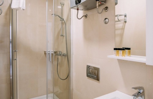 Dubrovnik Old Town Hotel | Art Deco Rooms by DuHomes