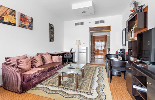 Dubai Apartamento | Art Deco Studio with a Pool, Gym, Children's Playground