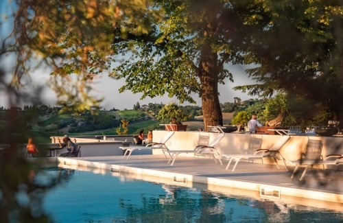 Quartiere Cesuola Casa | Art Deco Villa Art deco villa immersed in a centuries-old park