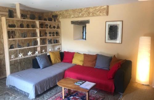 Corn Cama Y Desayuno | Art en Célé-chambres d'hôtes