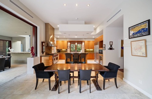 North City Casa | Art-Filled Luxury Escape - Roomy & Refined