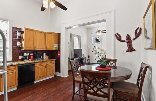 Mid-City Casa | Art Filled Sanctuary in the Heart Of Mid City