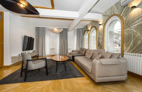 Novo Sarajevo Apartamento | Art of Living luxury suite - with garage