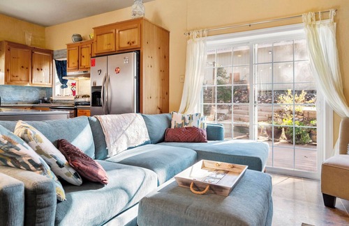 Vallecito Casa | Art on the Ridge ~ 3-bedroom house in Vallecito with WiFi/heat/AC