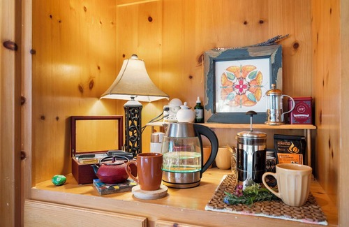 Vallecito Casa | Art on the Ridge ~ 3-bedroom house in Vallecito with WiFi/heat/AC