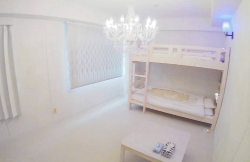 Nishinomaru Cho Hotel | Art Setouchi Triennale Hotel 201Art Female only / Takamatsu Kagawa
