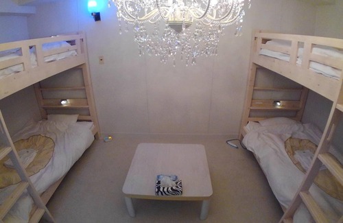 Nishinomaru Cho Hotel | Art Setouchi Triennale Hotel 201Art Female only / Takamatsu Kagawa