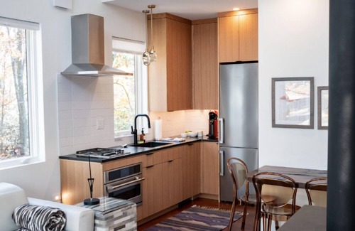 Nellysford Casa | Art & Soul Guest House-Casa-Baño Privado