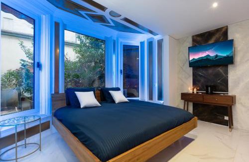 Mulhouse Hotel | ART & SPA Luxury bedroom at the heart historical center