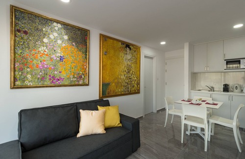 Larnaca City Centre Apartamento | Art & Wine Boutique Hotel