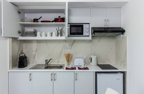 Larnaca City Centre Apartamento | Art & Wine Boutique Hotel