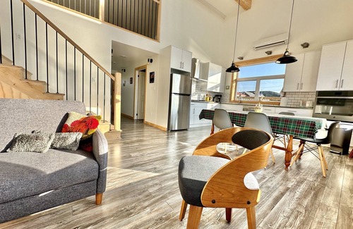 Bonavista Casa | ArtBonavista Oceanfront Retreat.