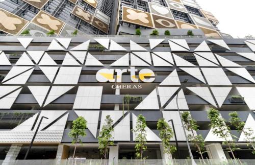 Taman Midah Apartamento | Arte Cheras Kuala Lumpur by GS