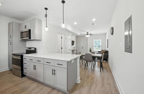 Clarksville Apartamento | Arte Luxury townhomes B1 I Comfy 2 Bed 2.5 Bath