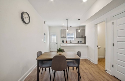 Clarksville Apartamento | Arte Luxury townhomes F6 I Comfy 2 Bed 2.5 Bath