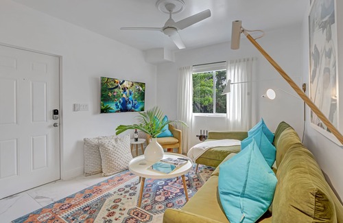 Wynwood Art District Apartamento | ArTease 5: Walk to Wynwood & Design District