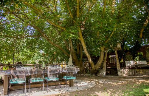 Tragilos Casa | Artemis Goddess Nest - Aquatic Getaway