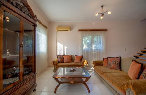 Fiolitis Casa | Artemis House