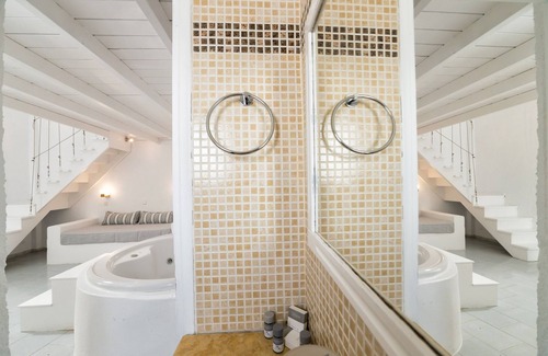 Megalochori Hotel | Artemis Suites