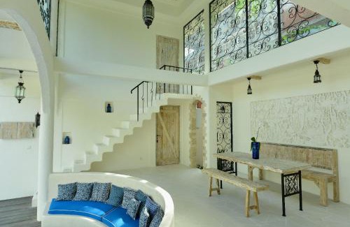 Dyanapura Complejo | Artemis Villa Hotel