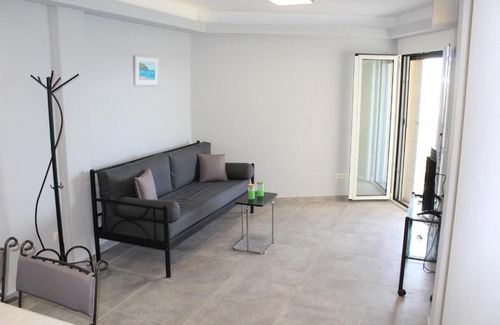 Spata-Artemida Apartamento | ARTEMISIA beach apartment.