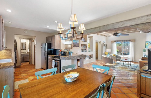 Vista Encantada Casa | Artesano - Courtyard, Fireplace, Walk to Plaza
