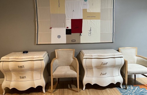 Westside Costa Mesa Casa | Artful, Happy House (Ahh!)