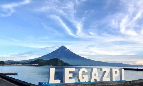 Albay Province Cama Y Desayuno | Arthur Holiday Inn