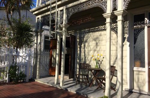 Port Chalmers Cama Y Desayuno | Artica Art & Accommodation