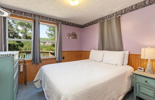 Indian Point Casa | Artilla Cove Cabin 1- Lakeside - Pool & Hot Tub
