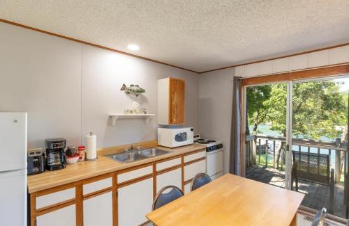 Indian Point Casa | Artilla Cove Cabin 3 - Lake views -Outdoor Pool